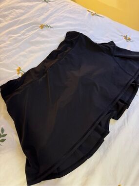 Lululemon- Y2K Black Athletic Skirt with Built-In Short size: 8
